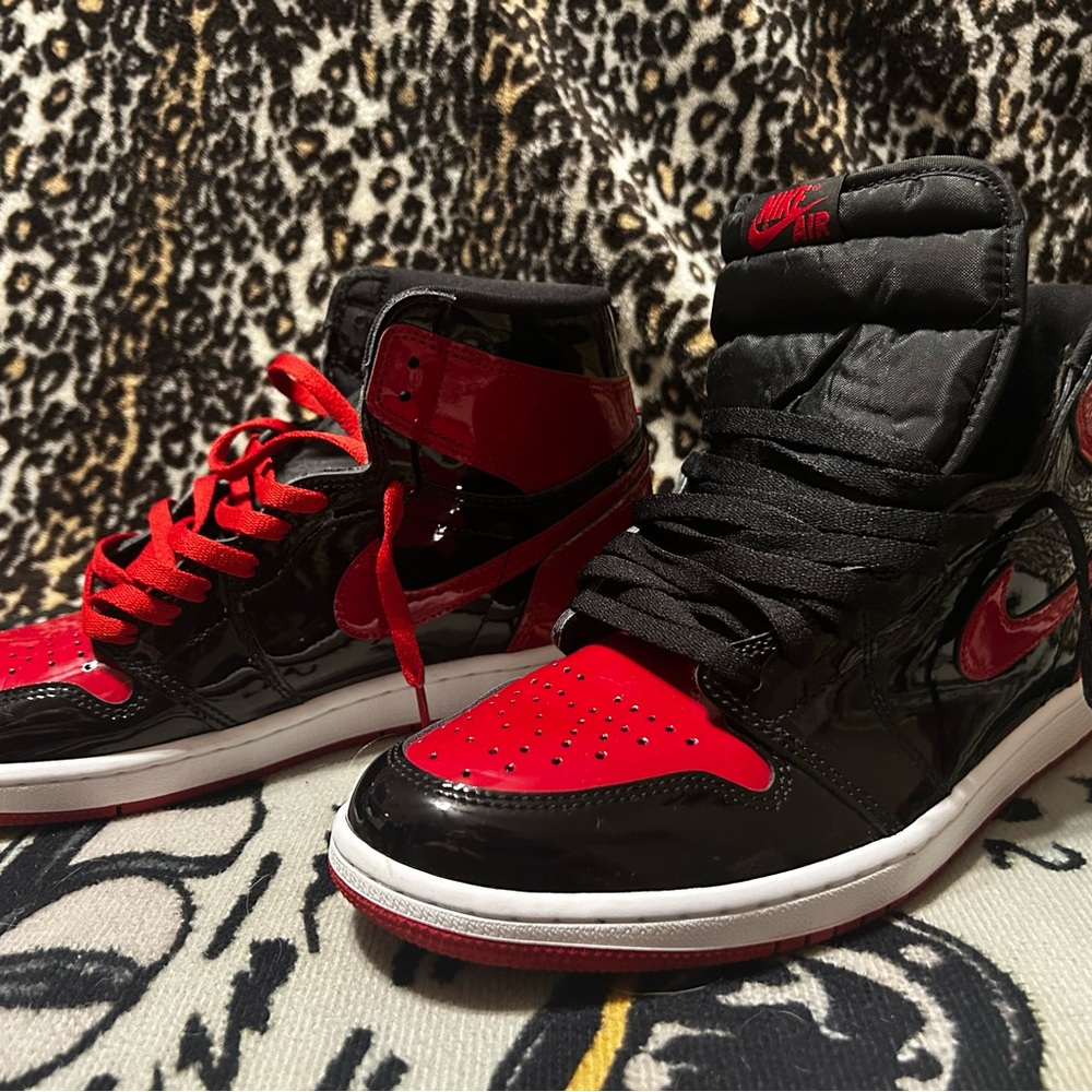 Nike Air Jordan patent bred